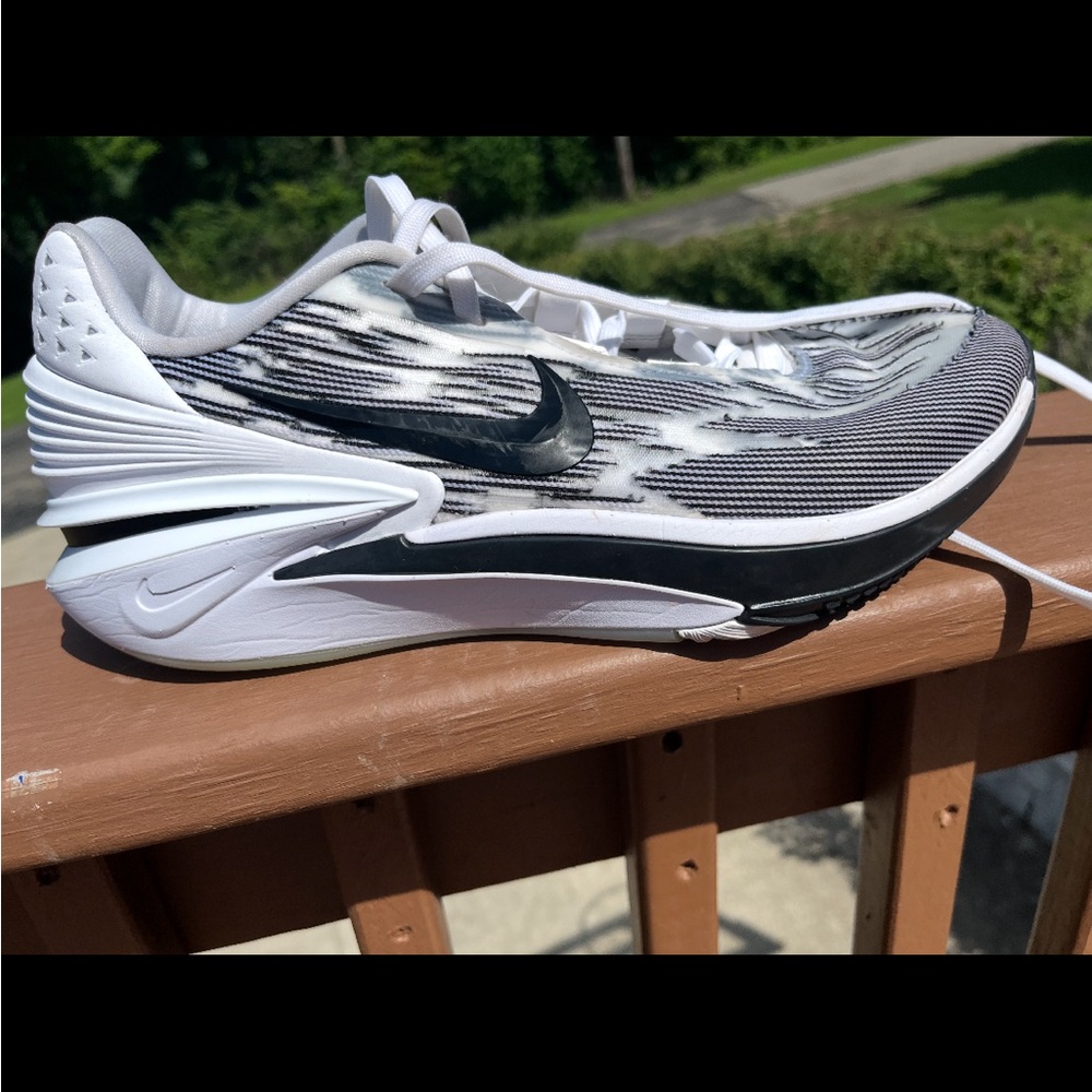 Nike Men's Black and White Running/Basketball Shoes